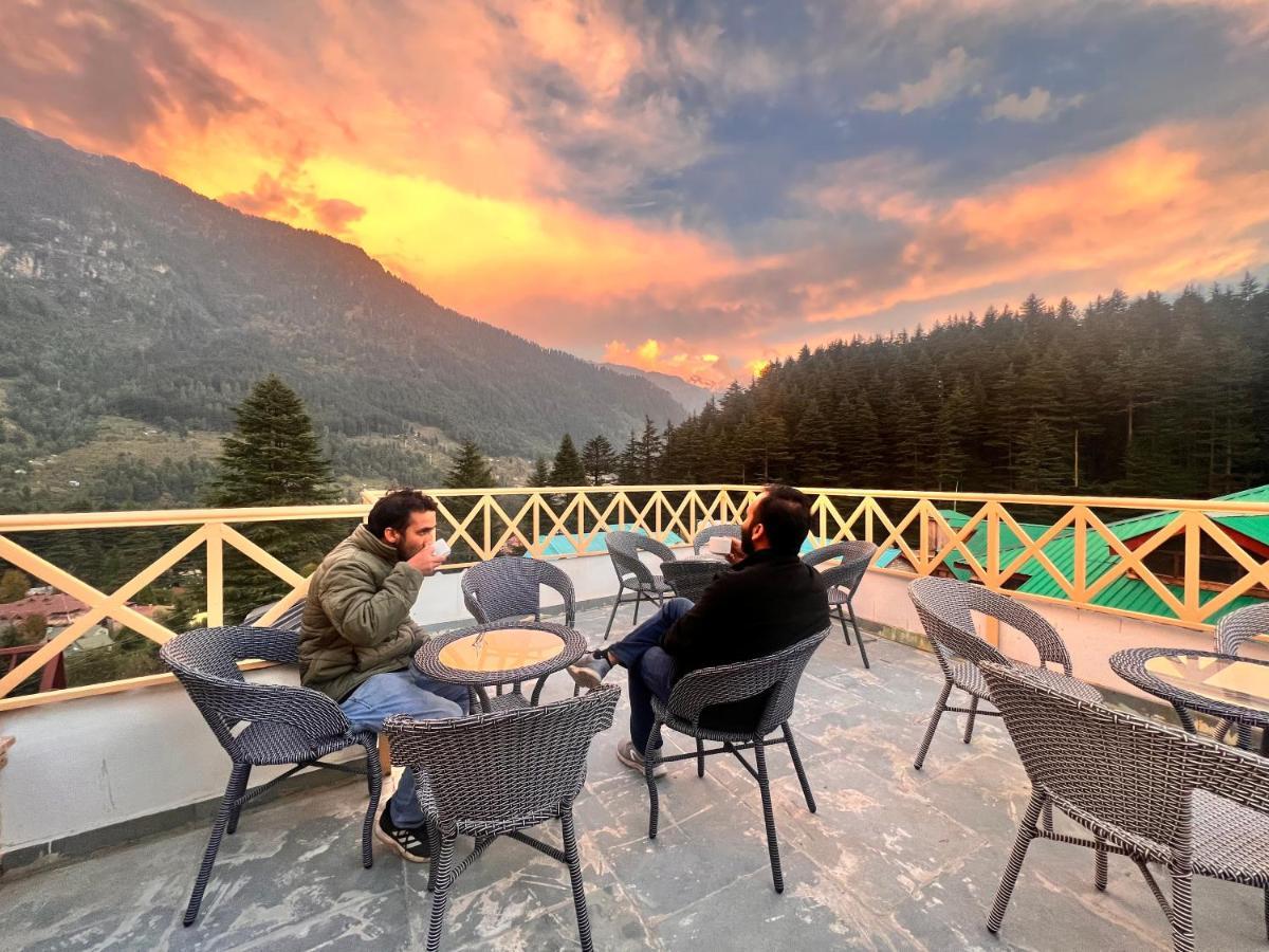 North Deodar Avenue, Manali Luaran gambar