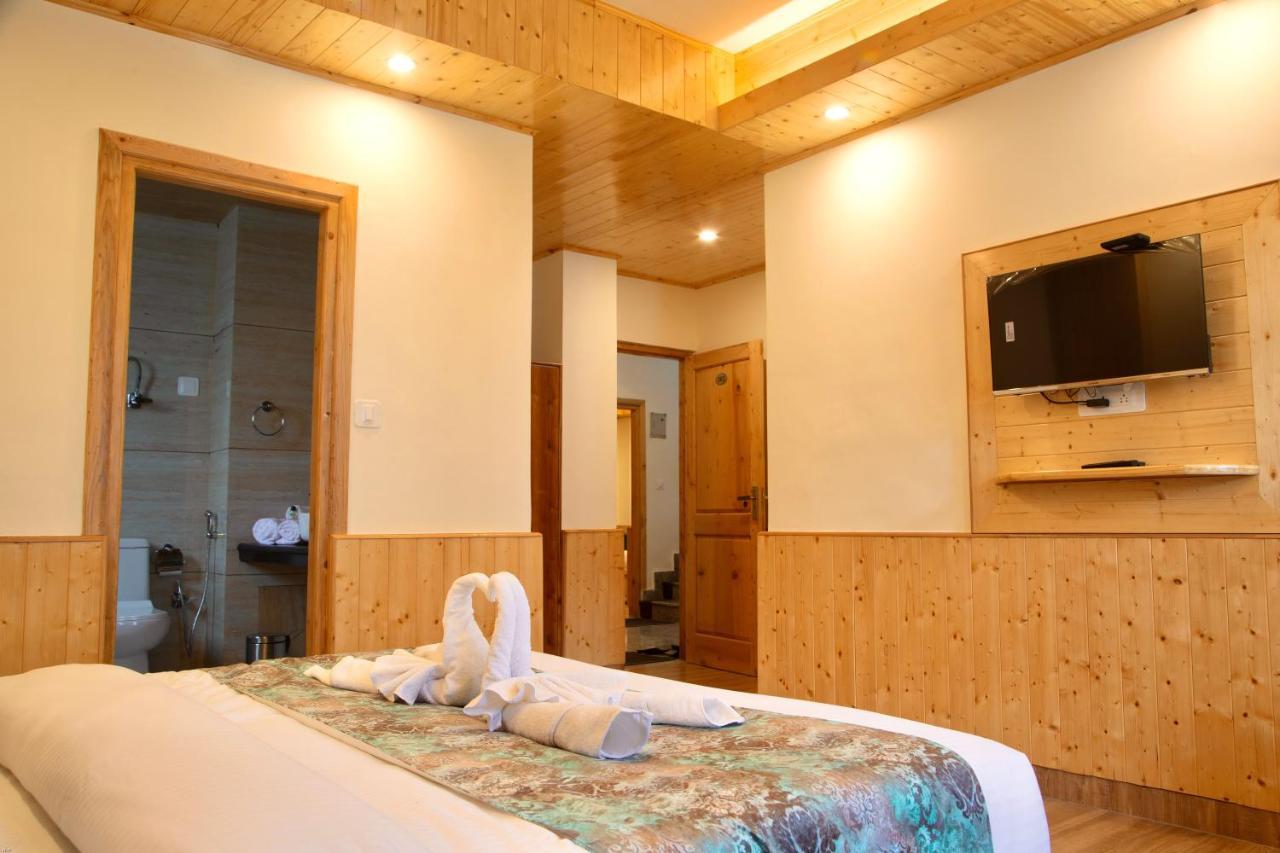 North Deodar Avenue, Manali Luaran gambar